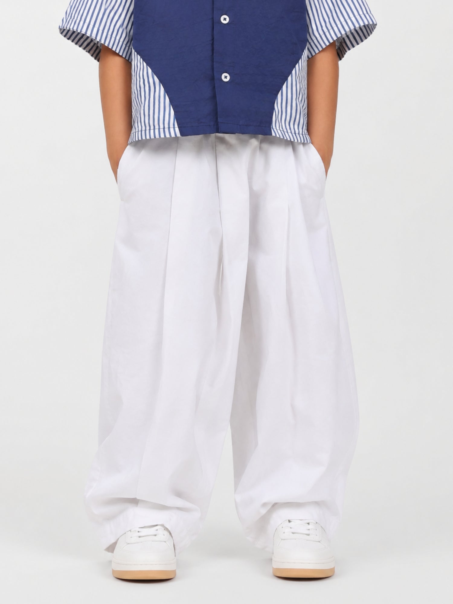 Theo -White Relaxed Pants